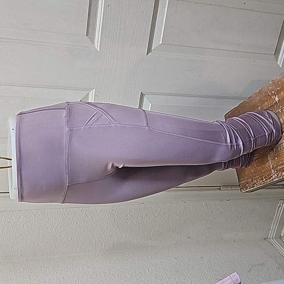 Legend and 90°Degree Leggings - Picture 6 of 13